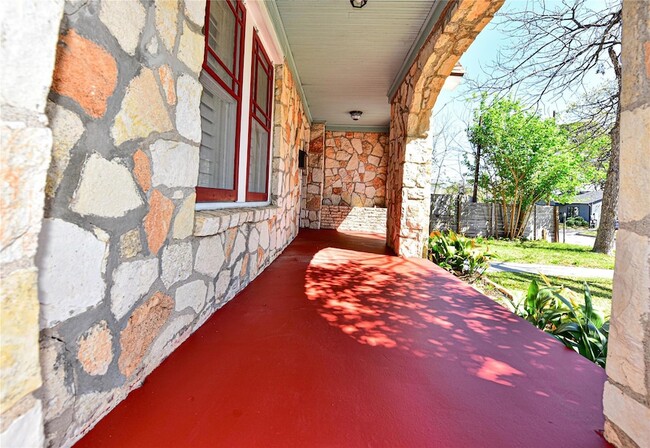 Building Photo - 3908 Becker Ave