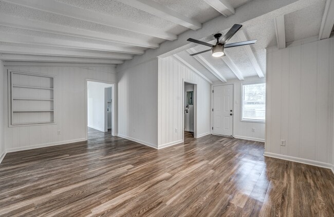Building Photo - 4980 Vickie Dr