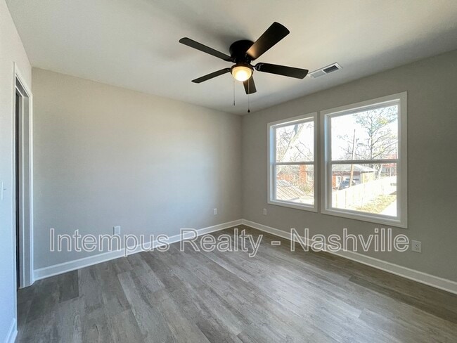 Building Photo - 146 N Trigg Ave