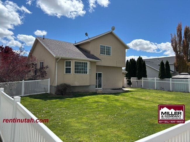 Building Photo - Former Model home in Layton For Rent!