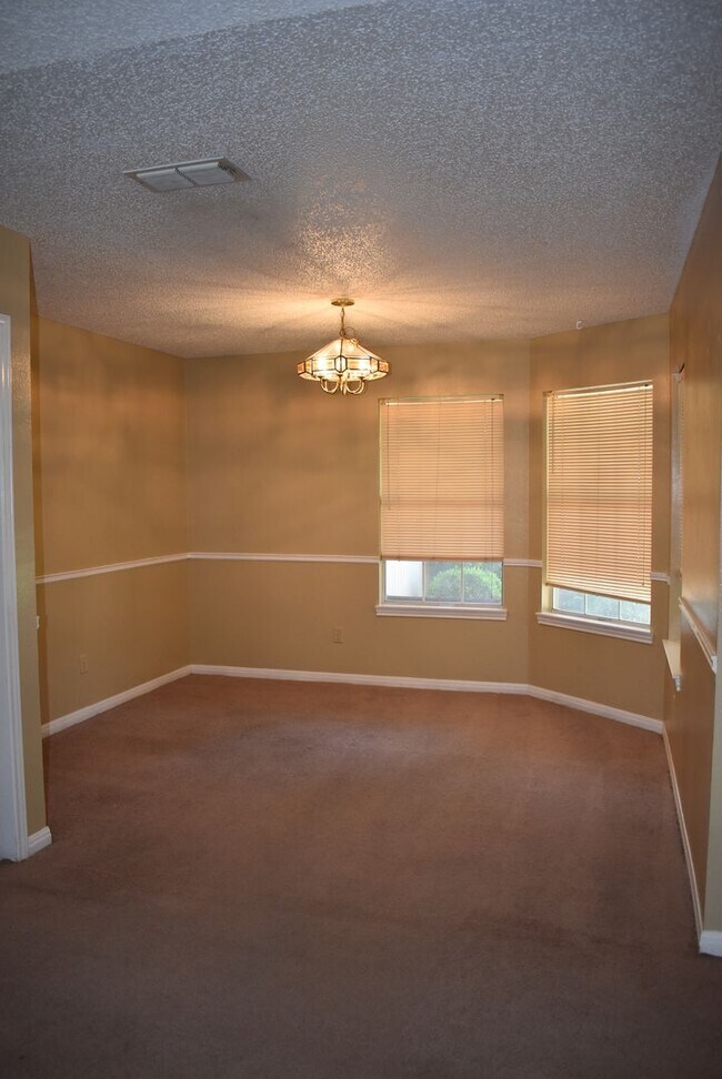 Building Photo - 3 Bedroom in Copperas Cove Established Neighborhood!