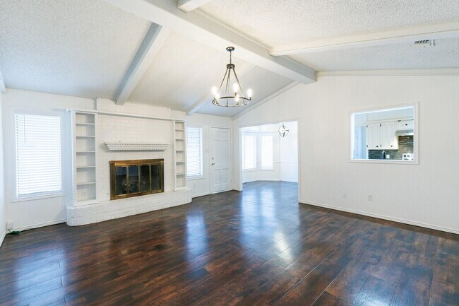 Building Photo - 4813 73rd St