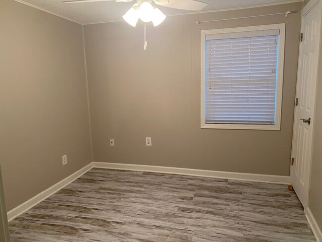 Building Photo - 510 Cedar St