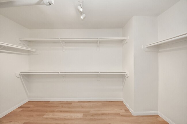 Building Photo - 3046 Texas Oak Dr