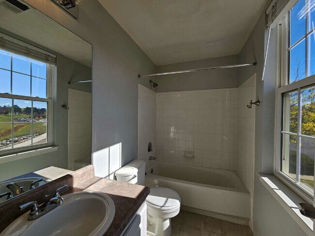 Building Photo - 12820 Ironstone Way