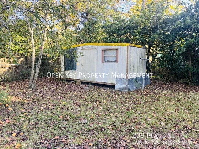 Building Photo - 209 Pearl St