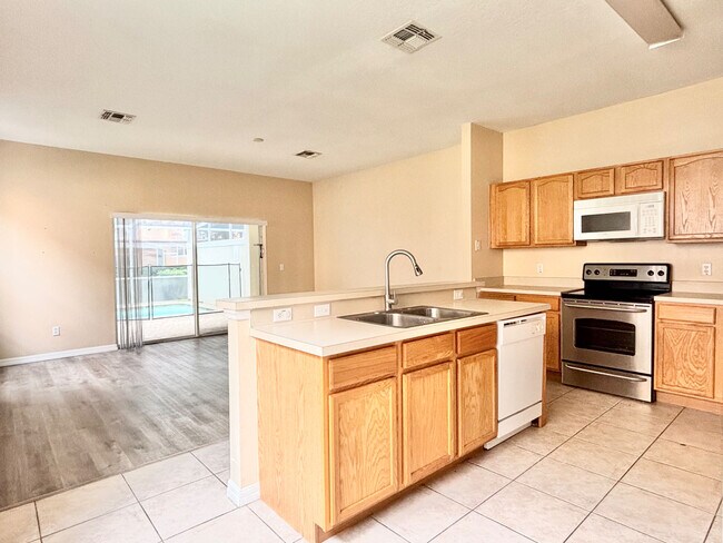 Building Photo - 1707 Retreat Cir