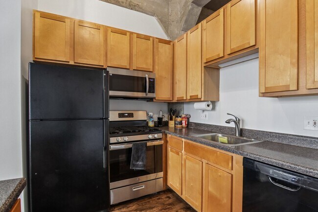 Building Photo - 1528 S Wabash Ave
