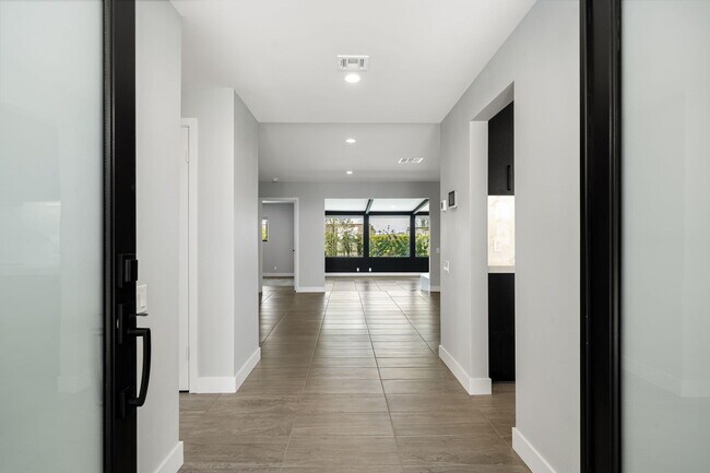Building Photo - 79869 Hummingbird Ln