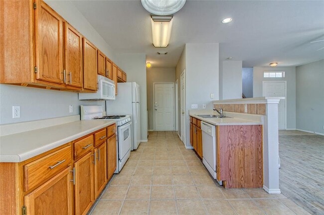 Building Photo - 2851 Southampton Way