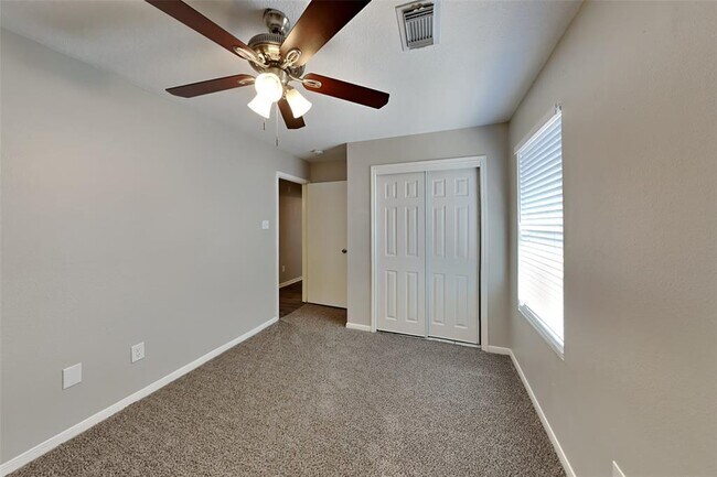 Building Photo - 5546 Calm Ct