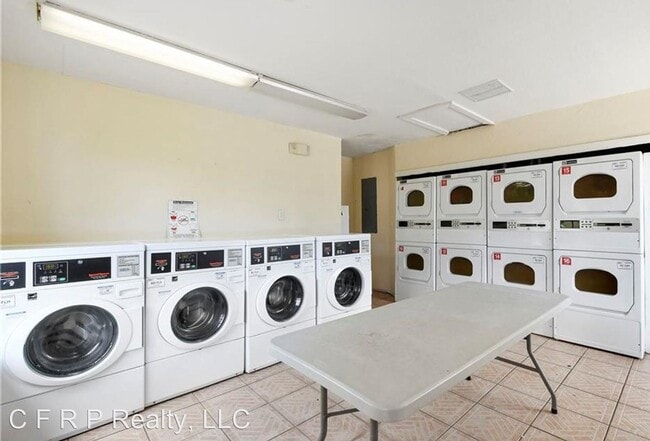 Building Photo - 1 br, 1 bath House - 4760 Walden Circle #516