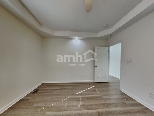 Building Photo - 1312 Ujamaa Dr