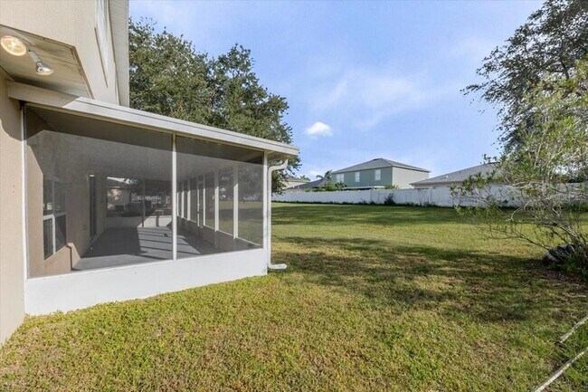 Building Photo - 163 Jocelyn Dr