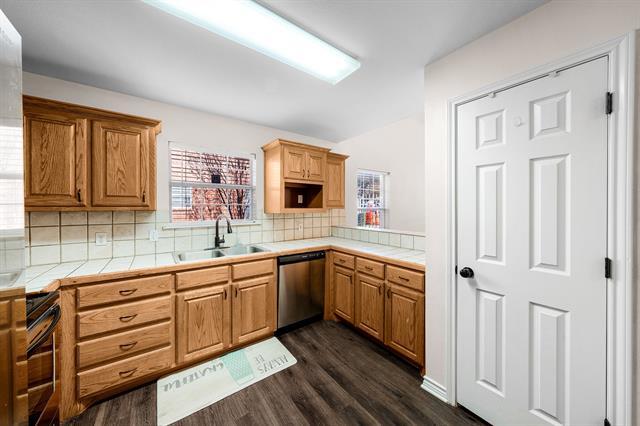 Building Photo - 324 Tolbert Ave