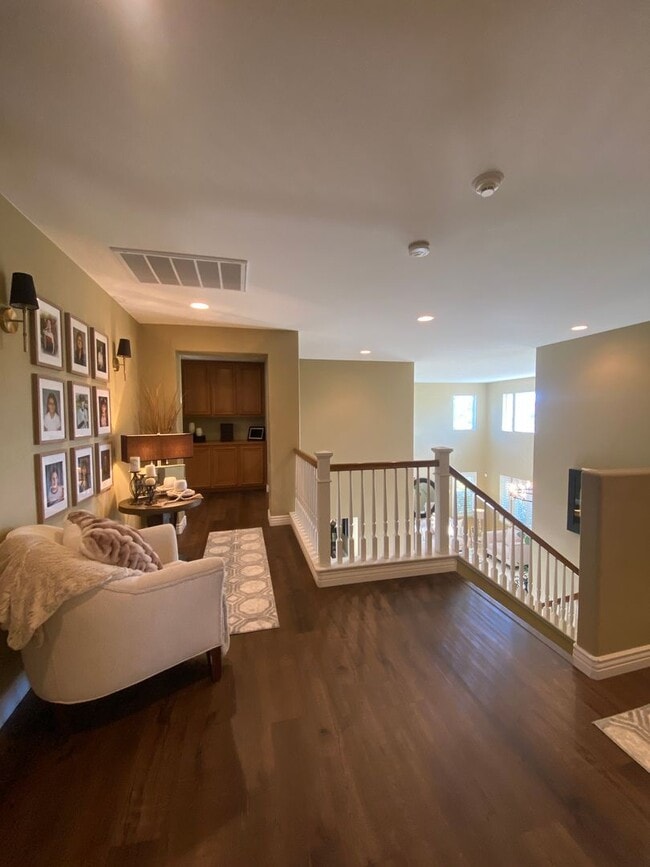 Building Photo - 14660 Meadowsweet Dr