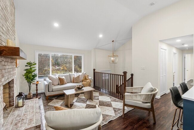 Building Photo - 7 Old North Rd