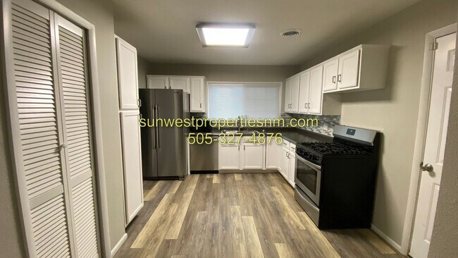 Building Photo - 3 Bedroom, 2 Bath, 1 Car Garage with Fence...
