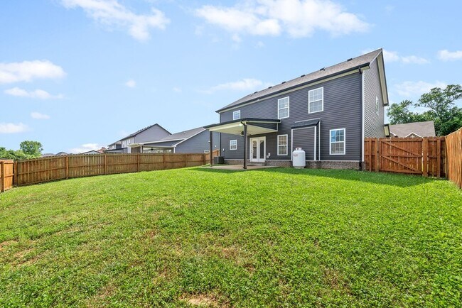 Building Photo - 3755 Windmill Dr