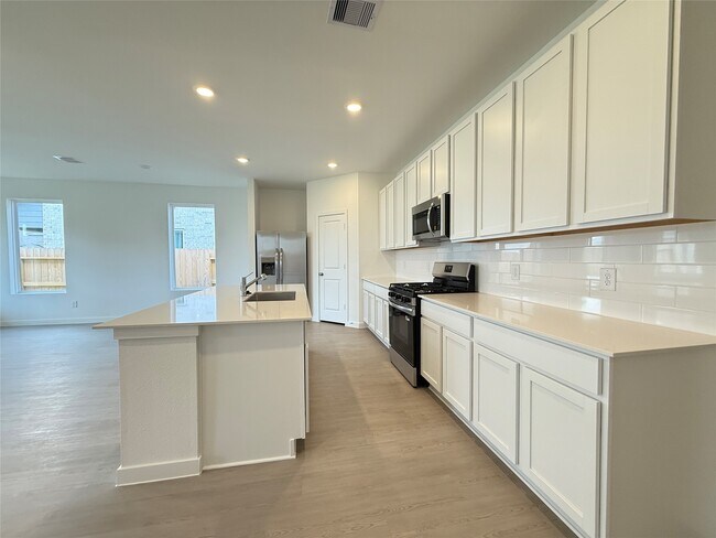 Building Photo - 16539 Mesquite Fld Dr