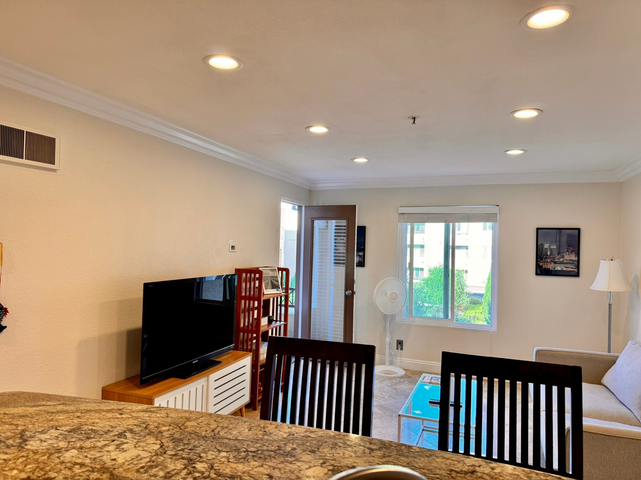 Building Photo - 8889 Caminito Plaza Centro
