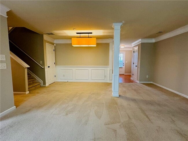 Building Photo - 2515 Sheldon Pl