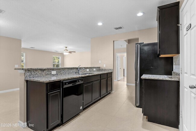 Building Photo - 8704 Lake George Cir W