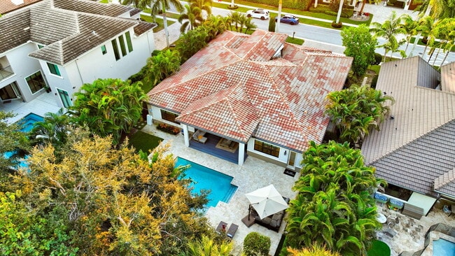 Building Photo - 17662 Cadena Dr