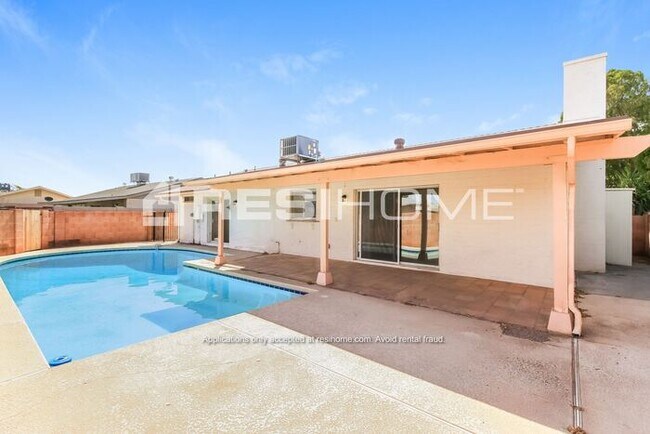 Building Photo - 1315 S Polly Ann Dr