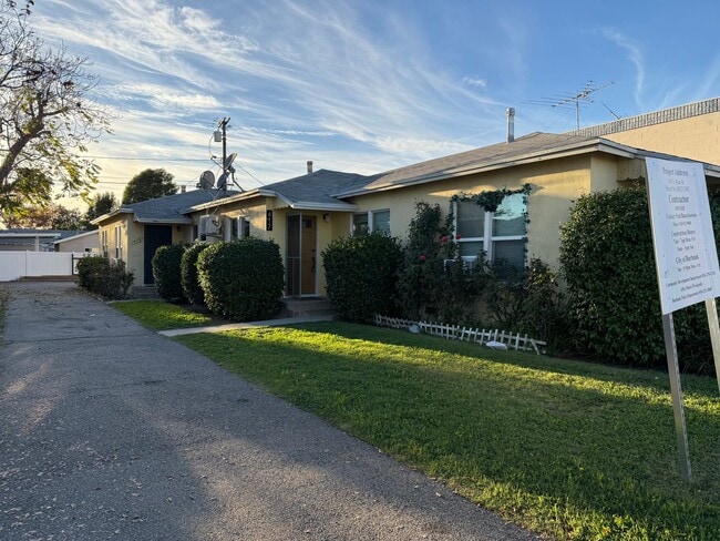 Building Photo - 415 S Main St