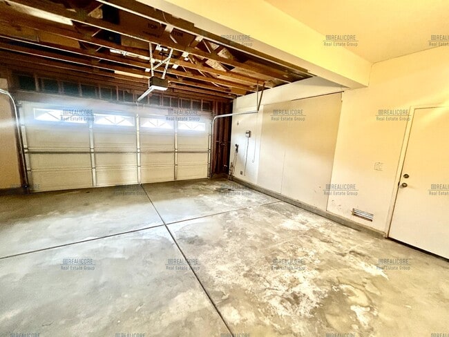 Building Photo - 34698 Yale Dr