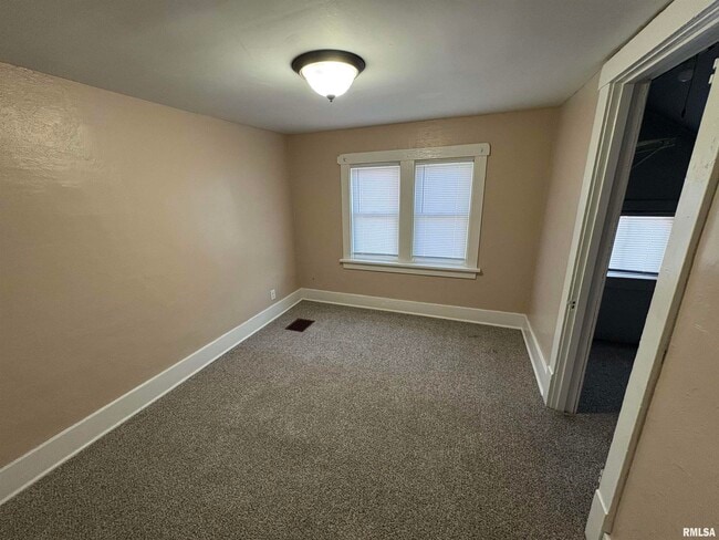 Building Photo - 705 E Marietta Ave