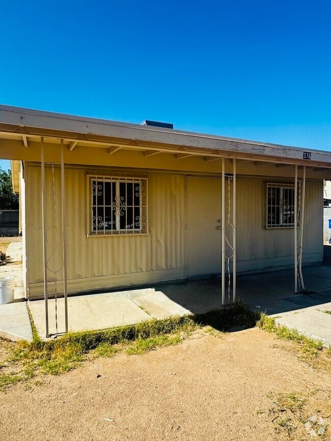 Building Photo - FOR RENT
