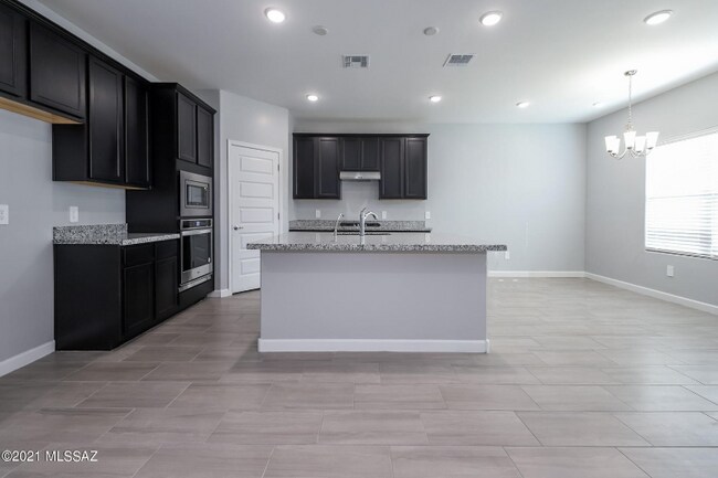 Building Photo - 12312 N Miller Canyon Ct