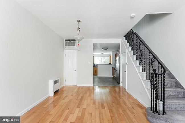 Building Photo - 2631 S Juniper St