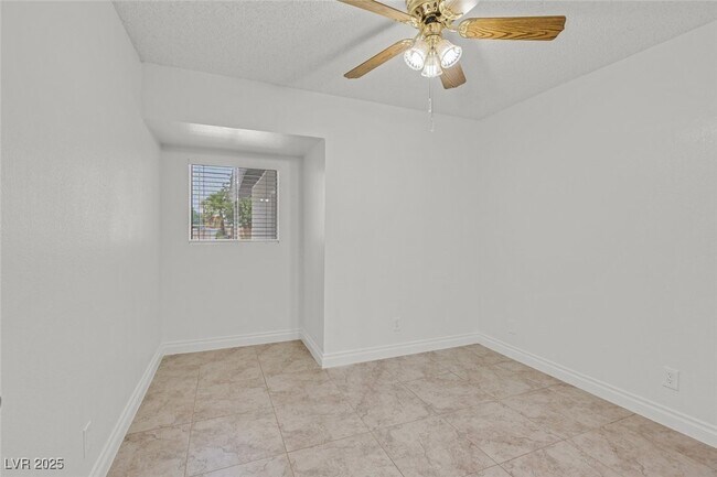 Building Photo - 3125 Belvedere Dr