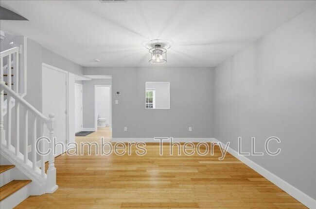 Building Photo - 5713 Independence Cir