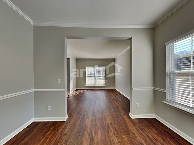 Building Photo - 102 Chambliss Ct