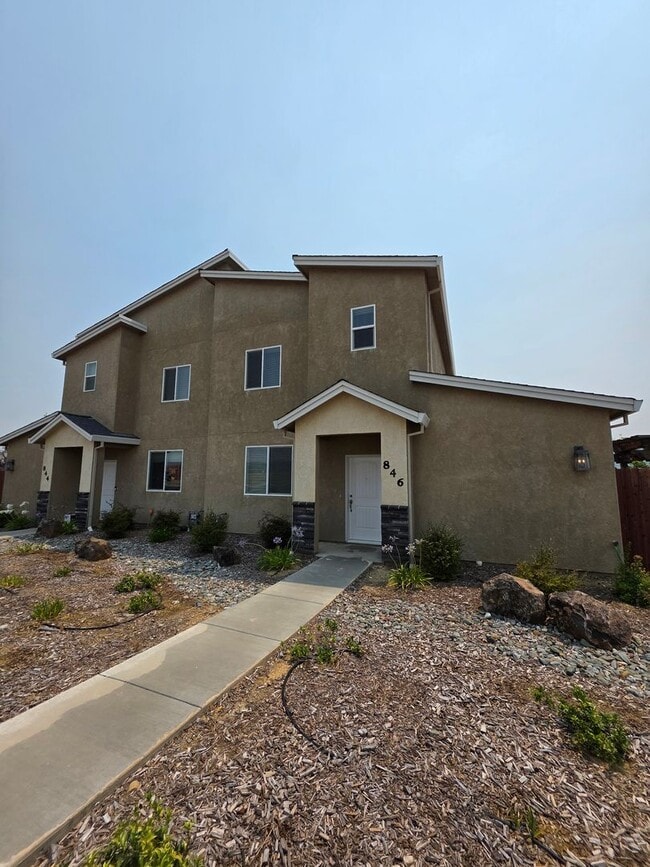 Primary Photo - VILLA DEL LAGO HOME 4 BEDROOM WITH 3 BATH