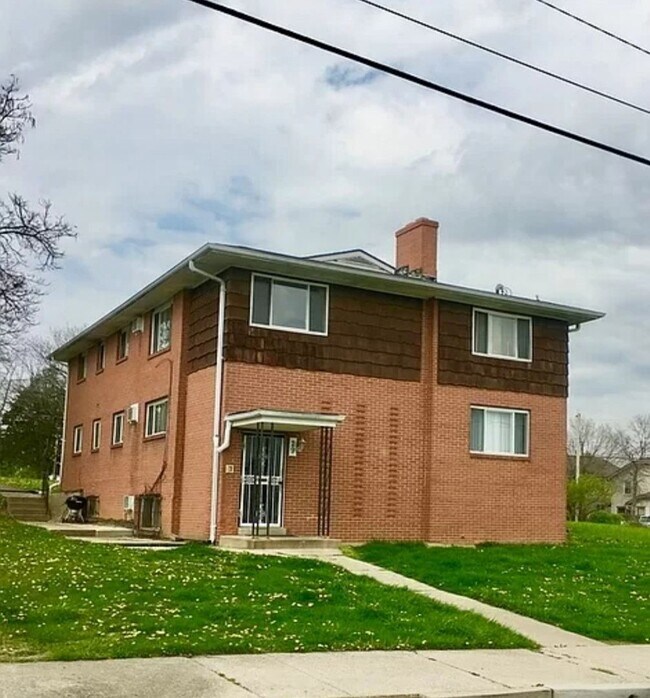 Building Photo - 29 S Decker Ave