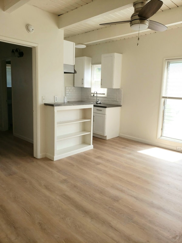 Primary Photo - 1909 Beachwood Dr