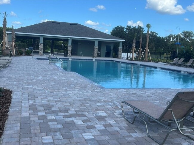 Building Photo - 190 Amberwood Way