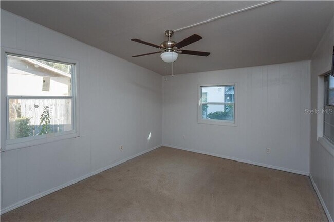 Building Photo - 835 Cathcart Terrace