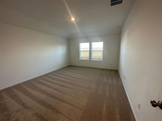 Building Photo - 4116 Home Pl Rd