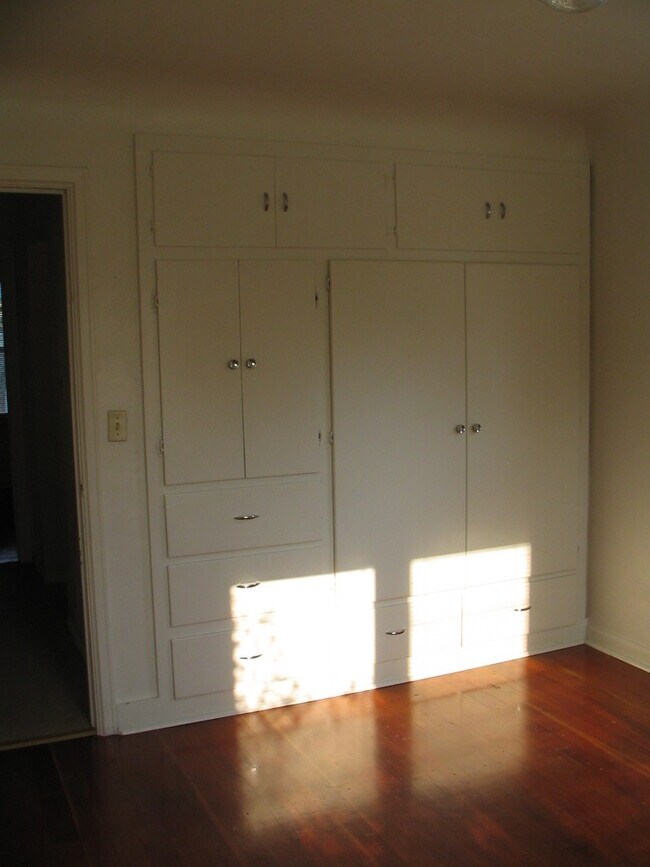 Building Photo - Charming 3 bedroom, 2 bathroom Home by the Foothills and Close to Downtown Boise