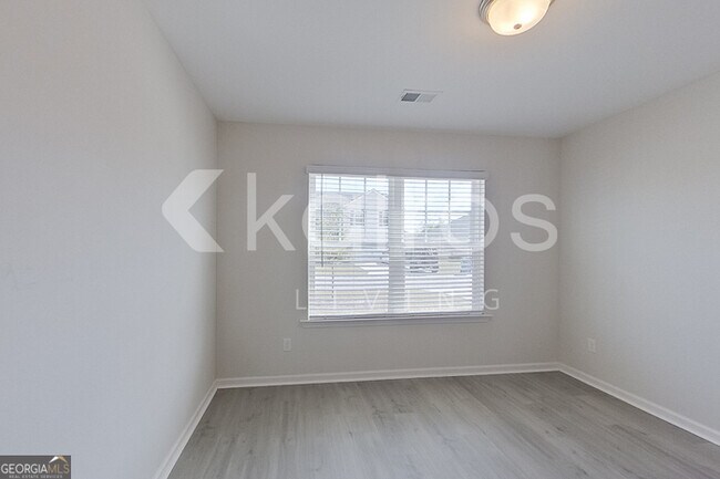 Building Photo - 15 Carrollton Dr
