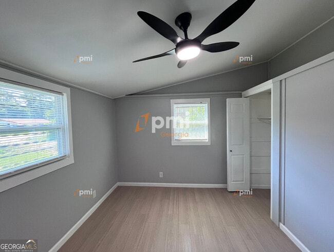 Building Photo - 4043 Lafayette Dr
