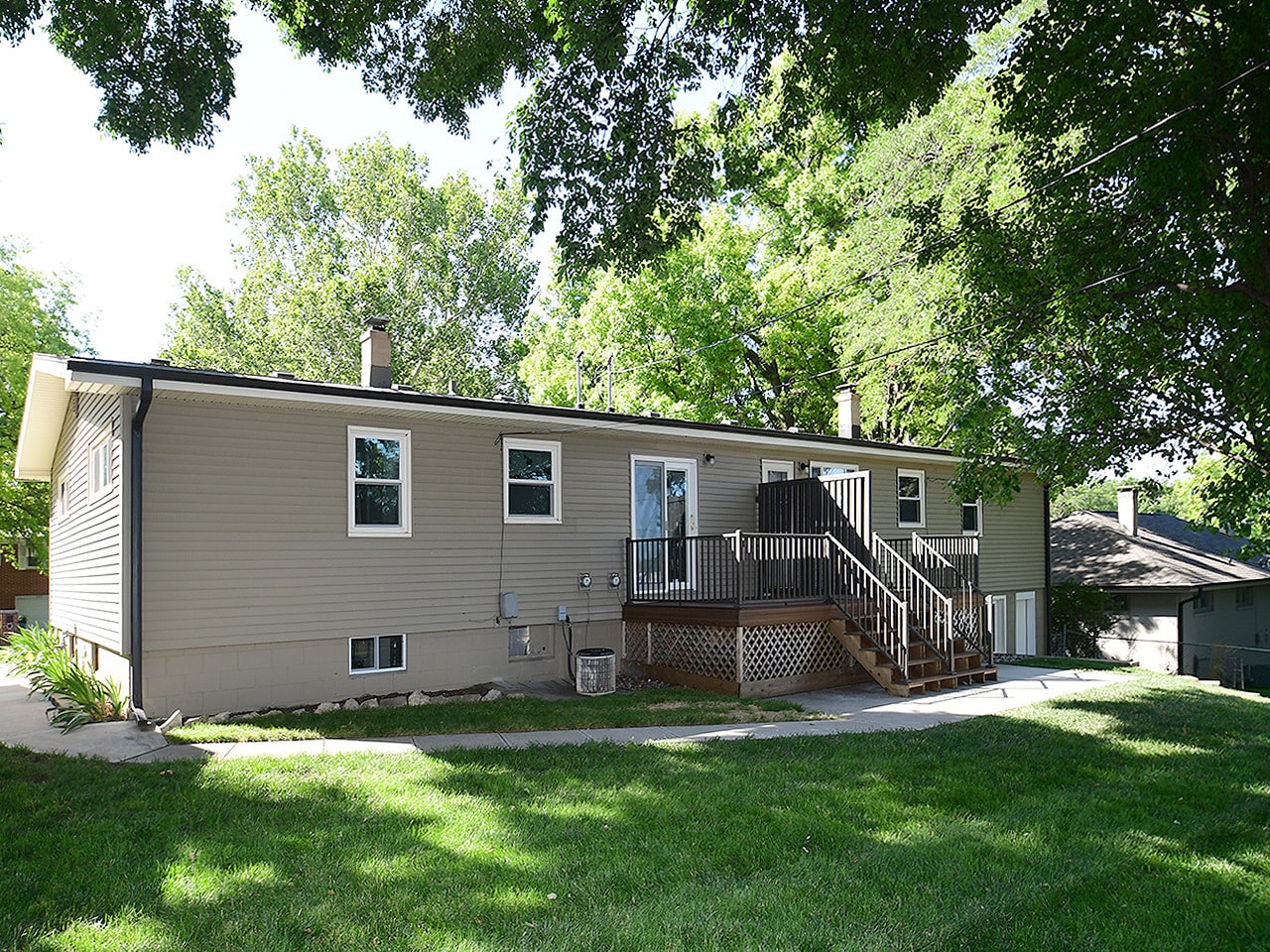Building Photo - 3330 S 82nd St