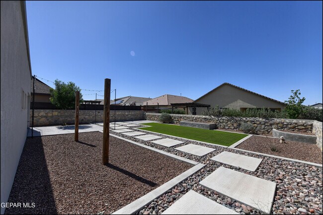Building Photo - 7825 Enchanted Range