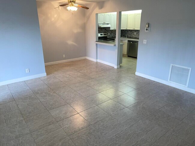 Building Photo - 4975 Sable Pine Cir